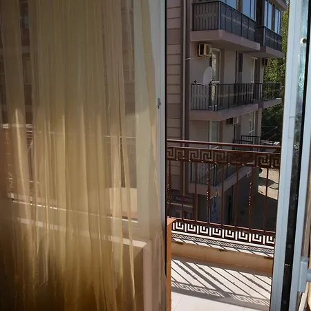 Apartment Emerald Paradise